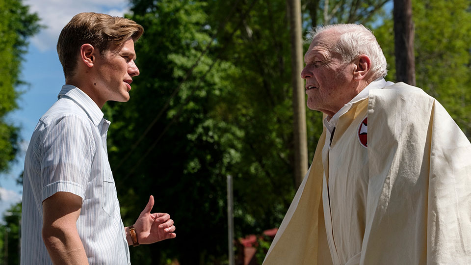 Bob Zellner (Lucas Till) und sein Großvater (Brian Dennehy)