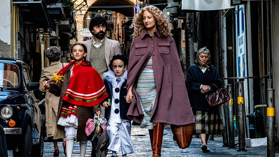 Aldo (Luigi Lo Cascio) mit seiner Frau Vanda (Alba Rohrwacher) und den Kindern