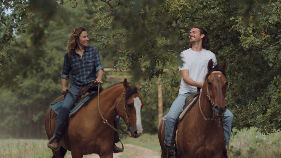 Lilly (Karin Hanczewski) und Franz (Sebastian Fräsdorf)