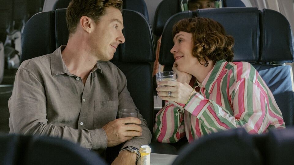 Theo (Benedict Cumberbatch), Ivy (Olivia Colman)