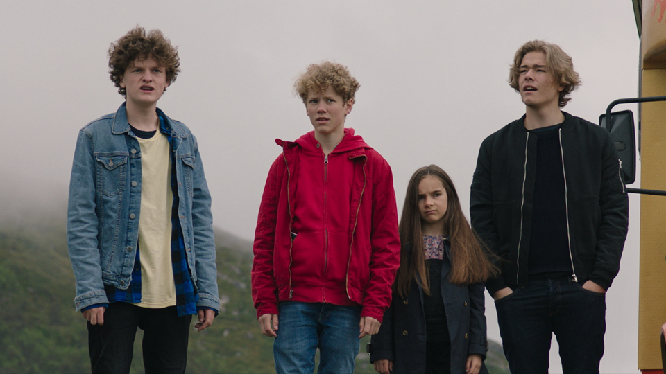 Martin (Jonas Hoff Oftebro), Grim (Tage Johansen Hogness), Aksel (Jakob Dyrud) und Thilda (Tiril Marie Høistad Berger)