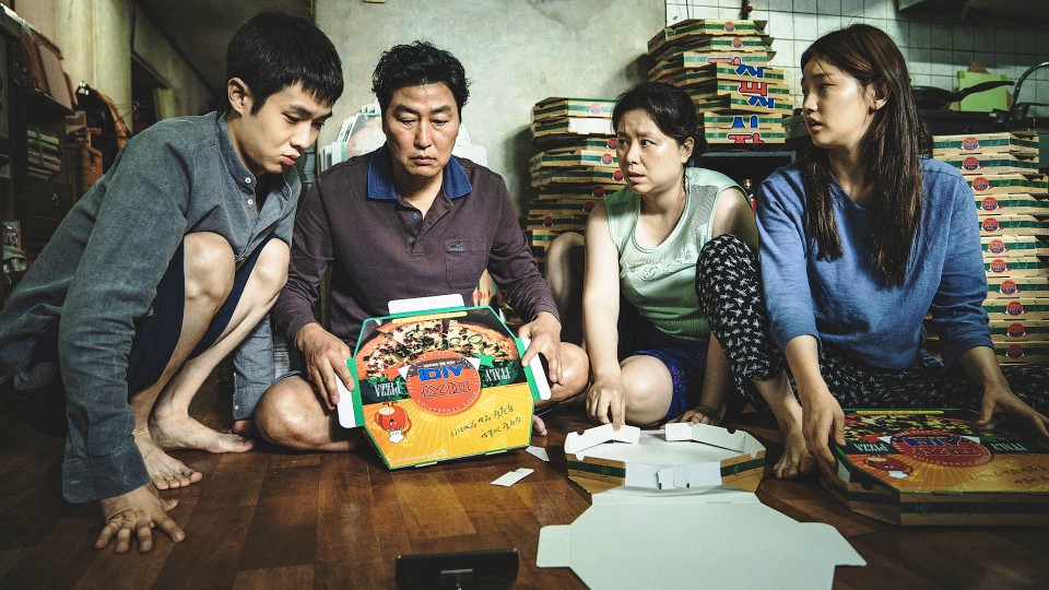 Ki-woo (Woo-sik Choi) und seine Familie