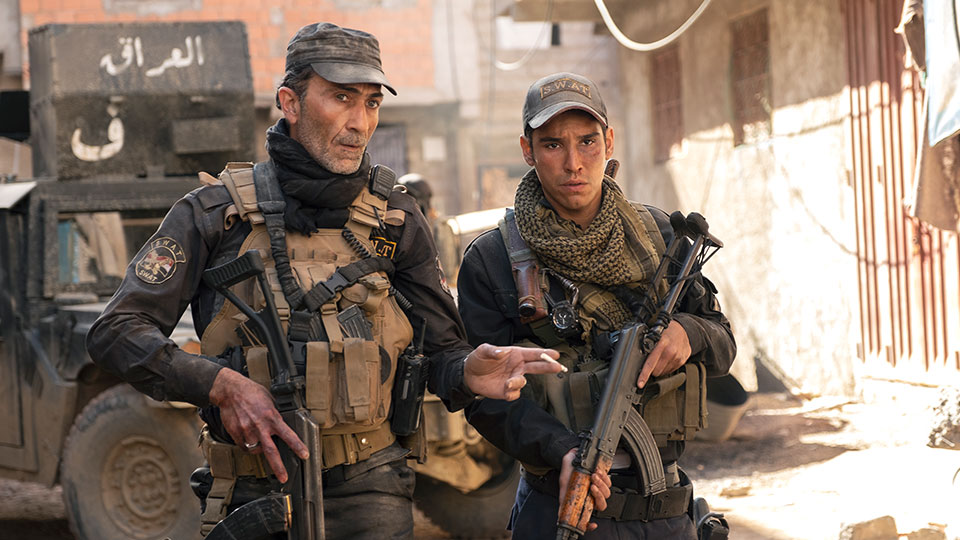 Major Jaseem (Suhail Dabbach) und Kawa (Adam Bessa)