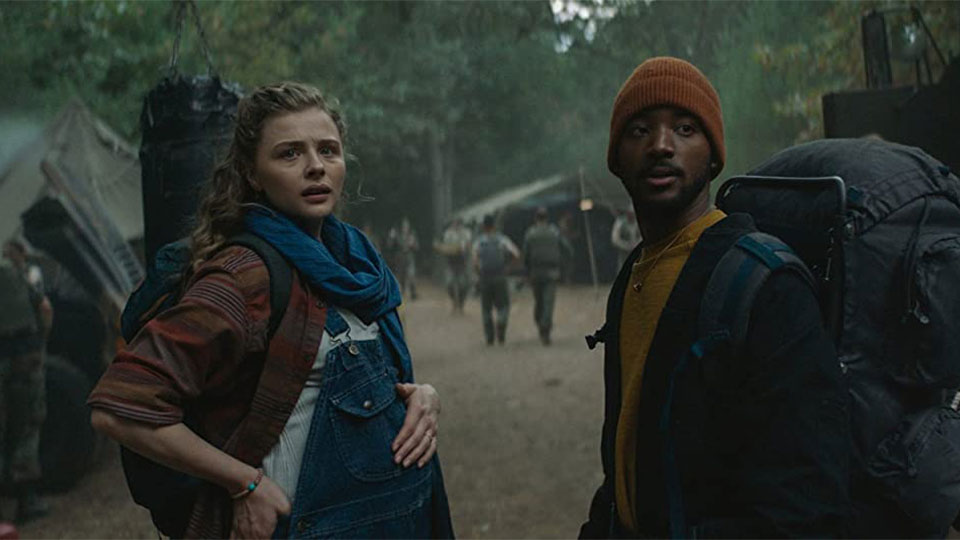 Georgia (Chloë Grace Moretz) und ihr Freund Sam (Algee Smith)