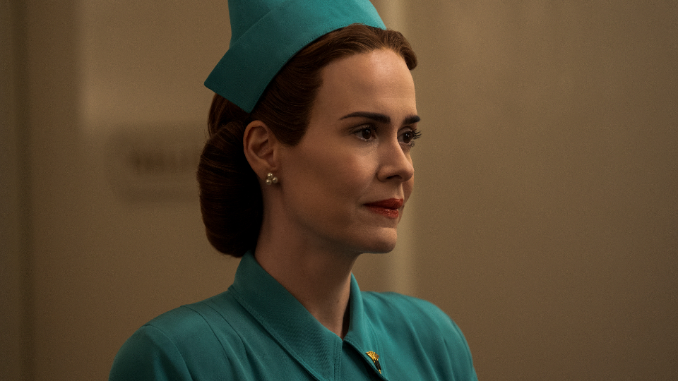 Nach aussen hin ist Mildred Ratched (Sarah Paulson) die perfekte Krankenschwester