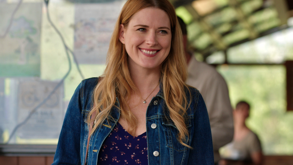 Mel Monroe (Alexandra Breckenridge)