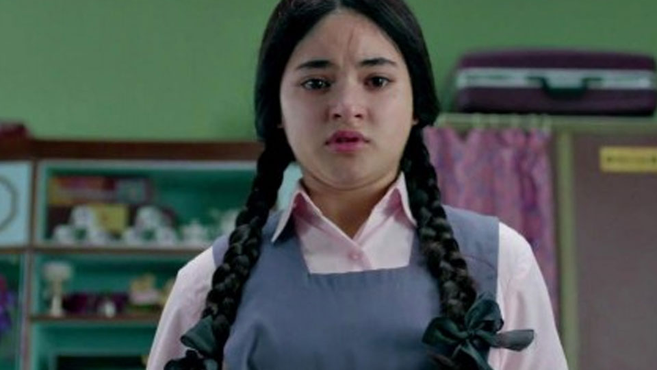 -Insu (Zaira Wasim) träumt davon eine pop-Sänergin zu werden.