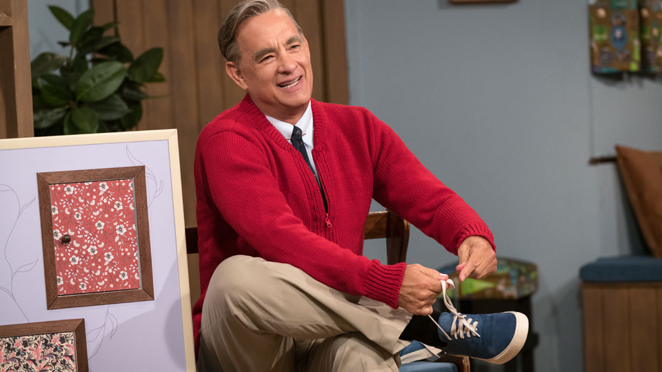 Fred Rogers (Tom Hanks)