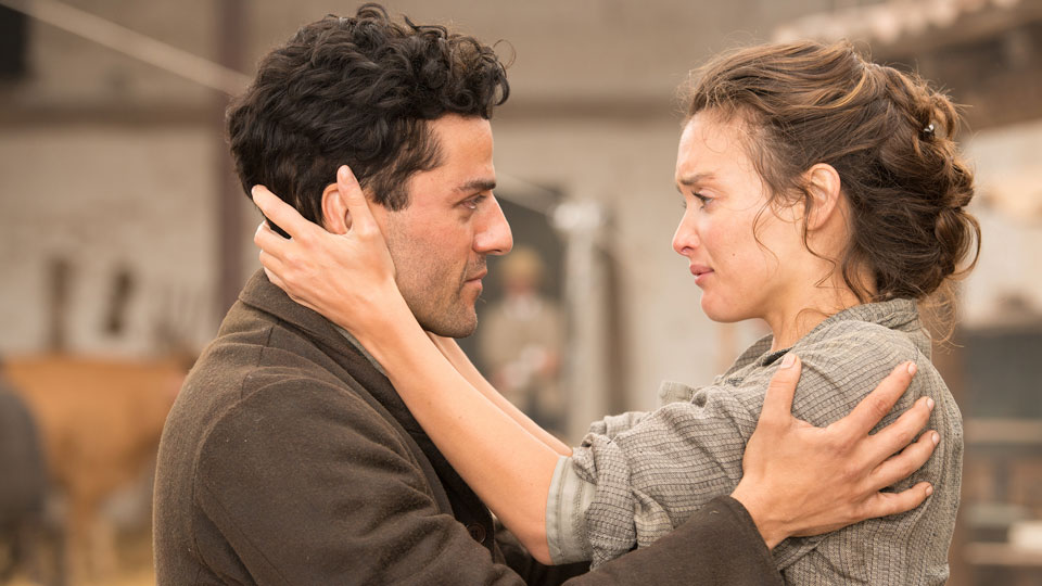 Michael (Oscar Isaac) und Ana (Charlotte Le Bon).