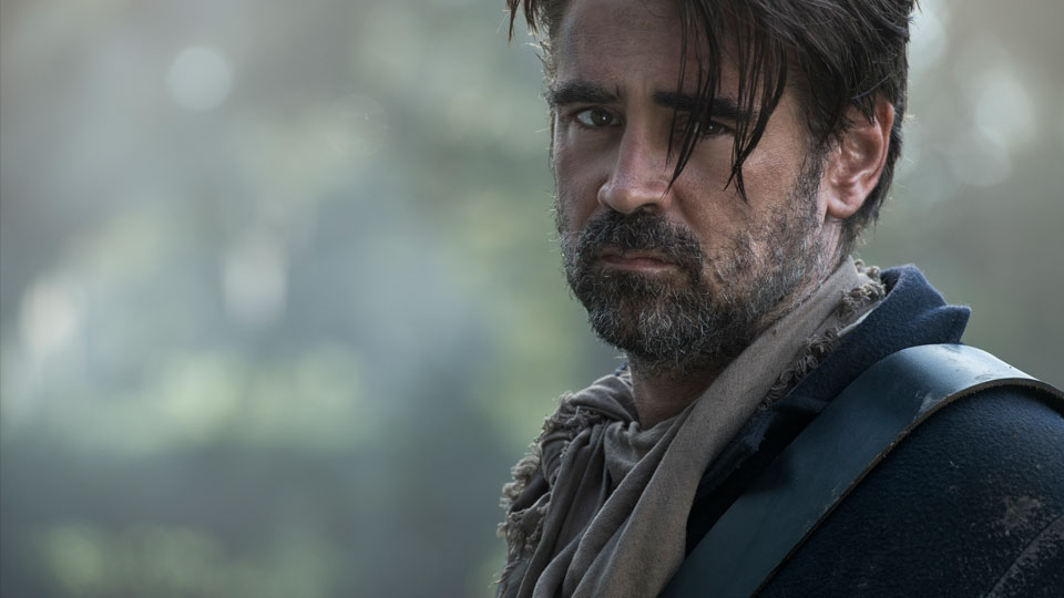 Im Wald entdeckt eine der Schülerinnen den am Bein schwer verwundeten Soldaten John McBurney (Colin Farrell) aus den verfeindeten Nordstaaten.