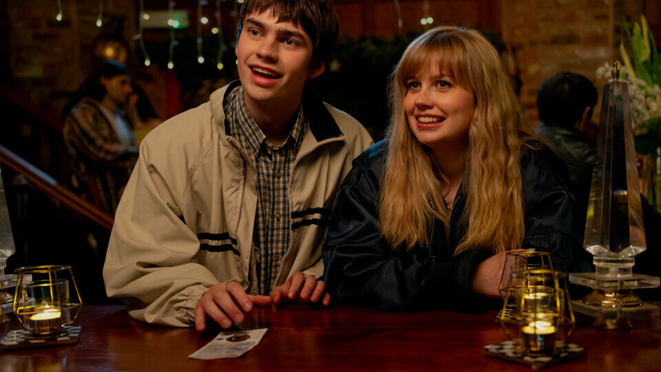 Owen (Spike Fearn), Sami (Angourie Rice) © 2026 FOCUS FEATURES LLC