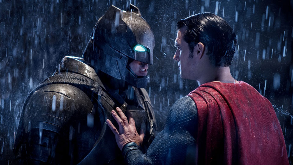 In BATMAN V SUPERMAN: DAWN OF JUSTICE findet Batman (Ben Affleck), 