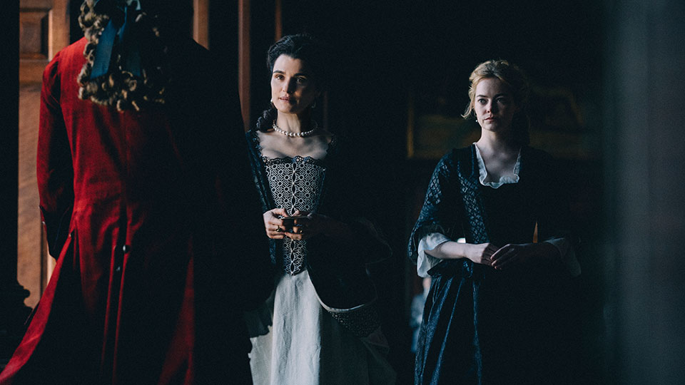 Lady Sarah (Rachel Weisz) und Abigail (Emma Stone)